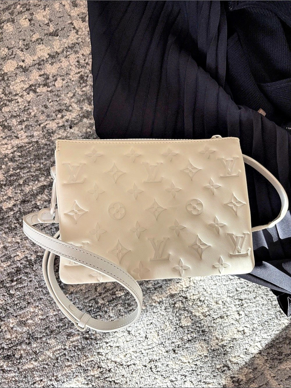 Louis Vuitton Coussin PM Monogram Crossbody in White new